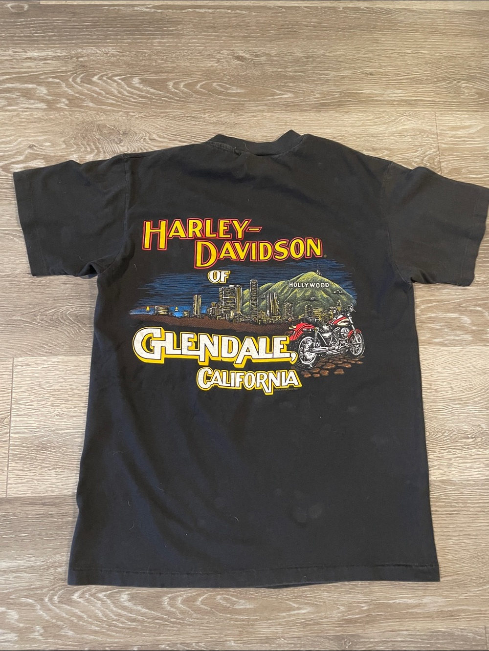 Harley-Davidson Vintage Black Tee with Yellow Eagle Emblem - Picture 5 of 7